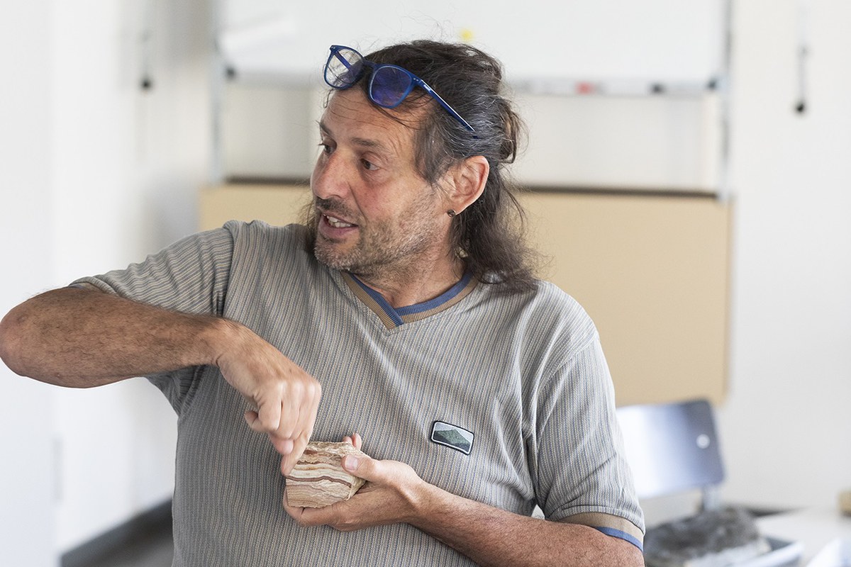 Thomas Burri, Geologe Naturhistorisches Museum Bern. Vergrösserte Ansicht