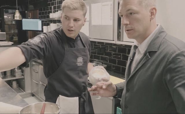 Ivo Adam in der Küche