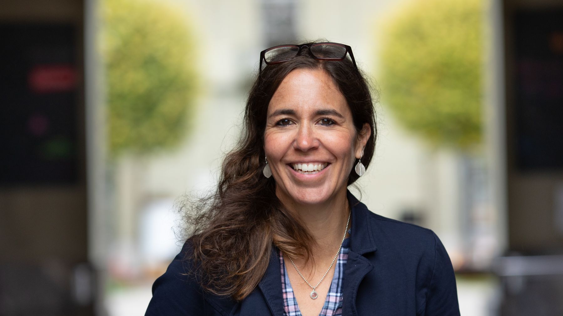 Behördenportrait Dominique Holzer: Perspektivenwechsel — Burgergemeinde Bern