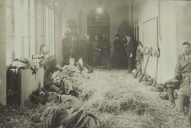 Soldaten im Burgerspital 1918