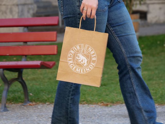 Tasche mit Logo der Burgergemeinde Bern