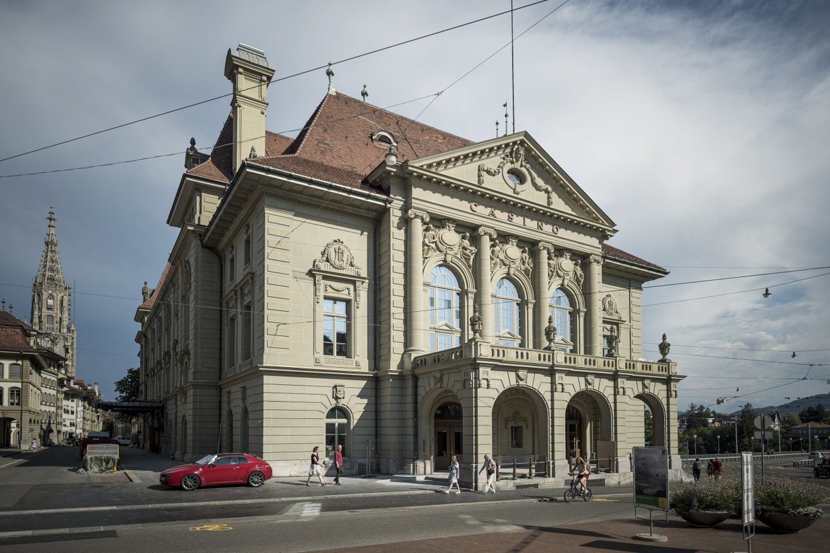 Casino Bern - mitten in der Altstadt. Vergrösserte Ansicht