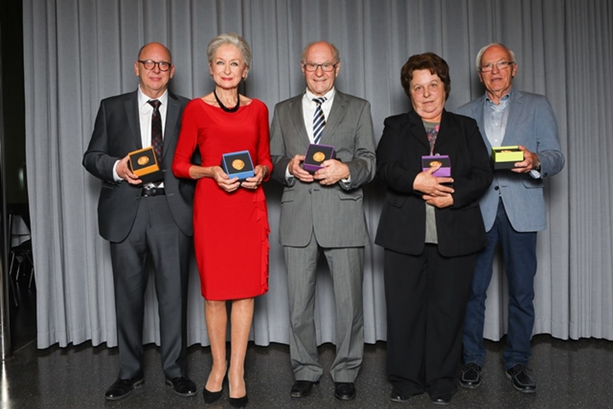 gruppenbild.jpg. Vergrösserte Ansicht