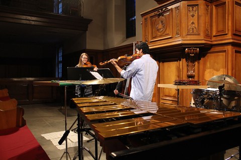 Halt auf Verlangen! Violine und Schlagzeug