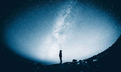 VERSCHOBEN: Spaziergang durch Raum und Zeit