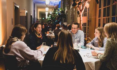 Tavolare im Berner Generationenhaus