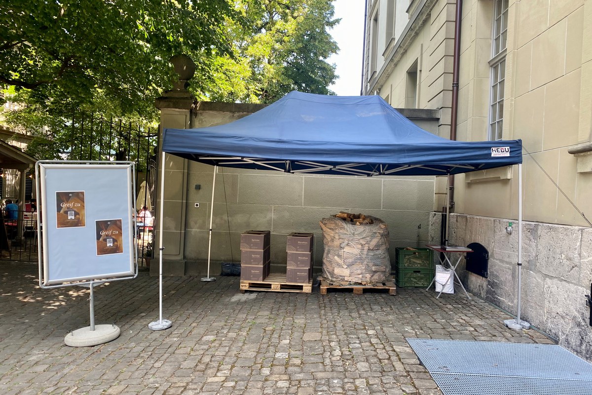 Selbstbedienung Kapellenhof Berner Generationenhaus. Vergrösserte Ansicht