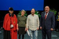 Preisverleihung an Tanz über Gräben (©Jan Hellman)